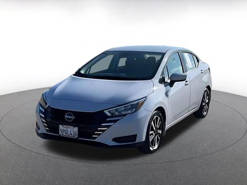 Used 2025 Nissan Versa SV w/ Trunk Package image 7