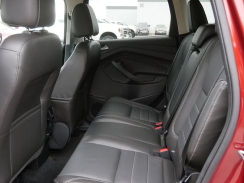 Used 2015 Ford Escape Titanium AWD/4WD image 17