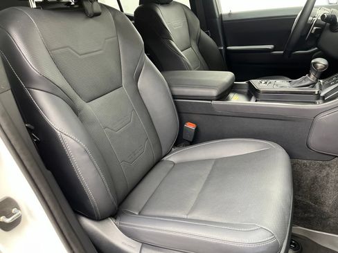 Used 2025 Lexus GX 550 w/ Cold Area Package AWD/4WD image 25
