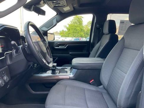 Used 2024 Chevrolet Silverado 1500 RST w/ Convenience Package II AWD/4WD image 2