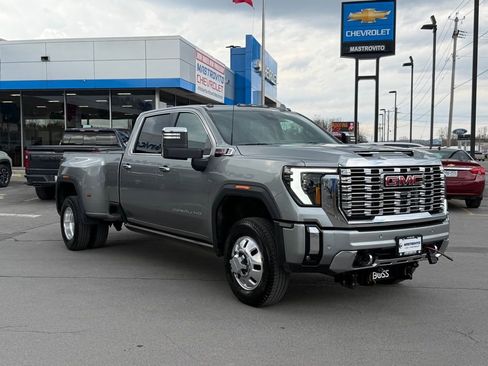 Used 2024 GMC Sierra 3500 Denali w/ Denali Reserve Package image 8