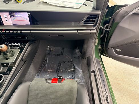 Certified 2026 Porsche 911 Carrera T RWD image 17