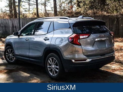 Used 2024 GMC Terrain SLT image 5