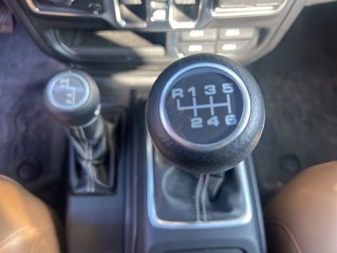 Used 2021 Jeep Wrangler Unlimited Sahara AWD/4WD image 30