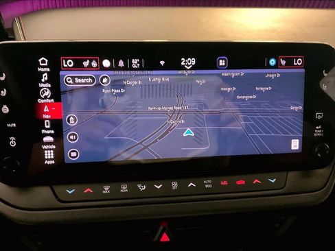 Used 2024 Dodge Charger Daytona R/T w/ Plus Group AWD/4WD image 6