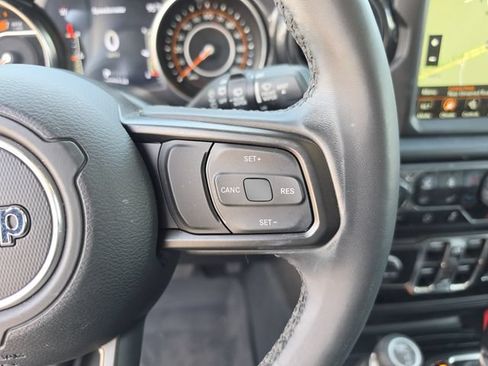 Used 2022 Jeep Wrangler Unlimited Sport AWD/4WD image 32