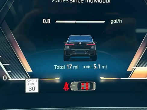 New 2026 BMW 760i xDrive w/ Premium Package image 30