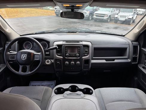 Used 2017 RAM 1500 Express image 20