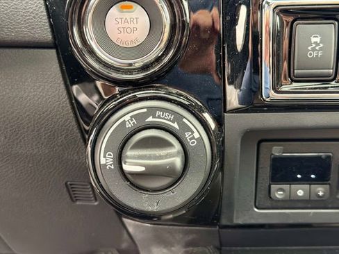 Used 2023 Nissan Titan Platinum Reserve w/ Moonroof Package image 32