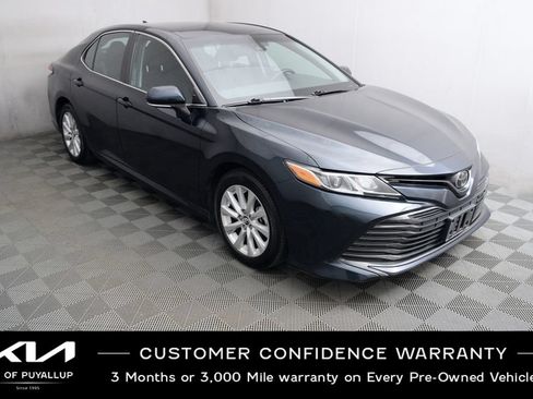 Used 2019 Toyota Camry LE w/ Convenience Package FWD image 3