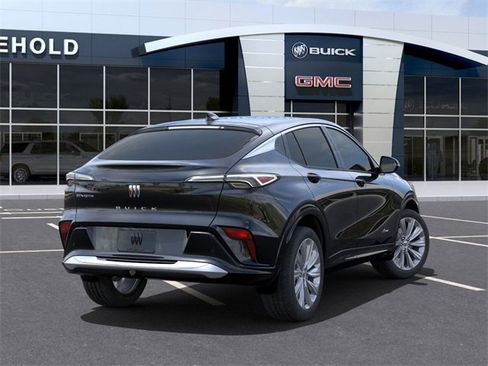 New 2025 Buick Envista Avenir image 4