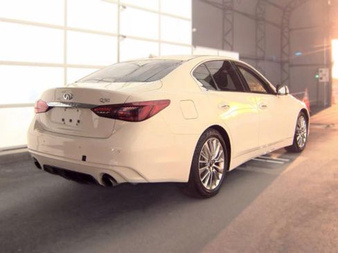 Used 2021 INFINITI Q50 Luxe RWD image 2