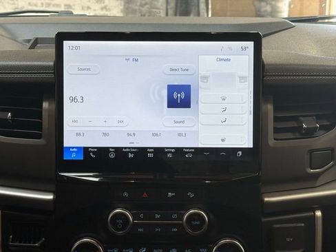 Used 2024 Ford Expedition XLT image 19