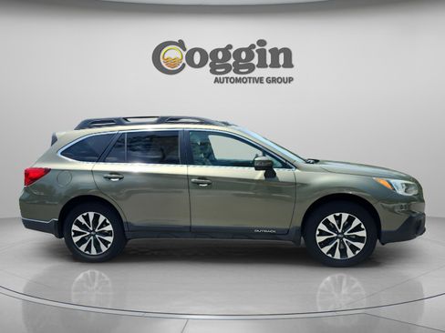 Used 2017 Subaru Outback 2.5i Limited AWD/4WD image 6