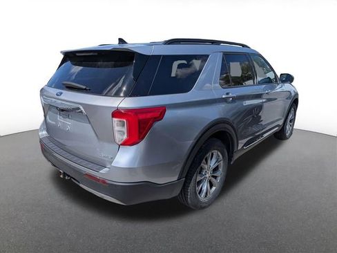 Certified 2023 Ford Explorer XLT w/ Equipment Group 202A AWD/4WD image 5