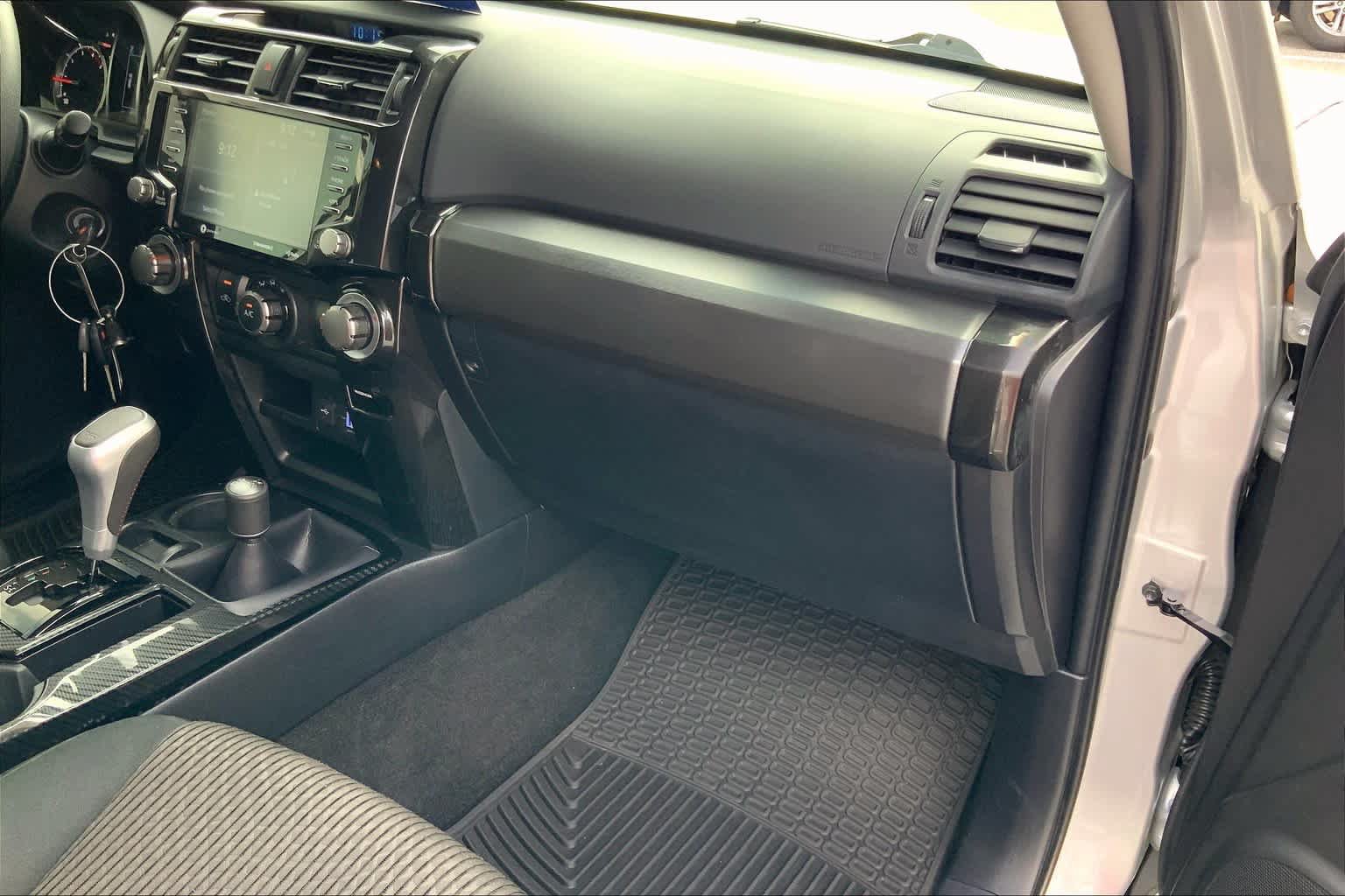 Used 2021 Toyota 4Runner TRD Off-Road AWD/4WD image 18