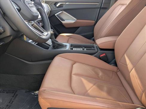 Certified 2025 Audi Q3 2.0T Premium image 14