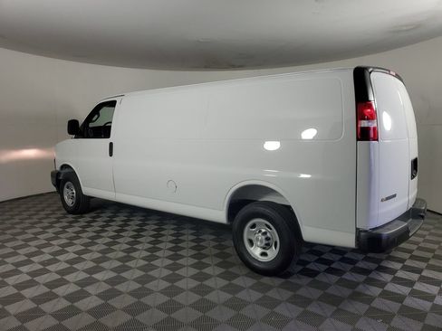 New 2026 Chevrolet Express 2500 Extended w/ Communications Package RWD image 6