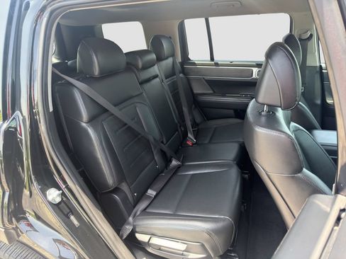 Used 2024 Hyundai Santa Fe Limited FWD image 19