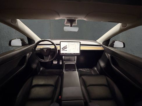 Used 2022 Tesla Model Y Performance AWD/4WD image 23