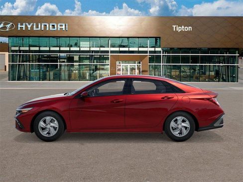 New 2026 Hyundai Elantra SE w/ Cargo Package image 3