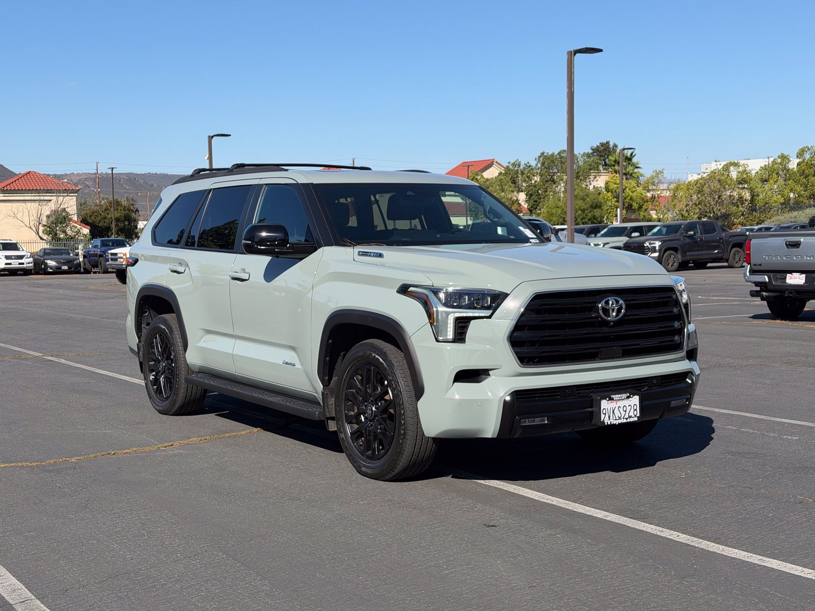 Used 2026 Toyota Sequoia Limited w/ Tow Technology Package AWD/4WD image 2