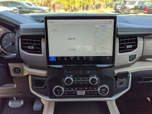 Used 2024 Ford Expedition Max Limited image 29