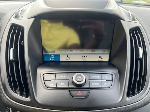 Used 2019 Ford Escape SE FWD image 30