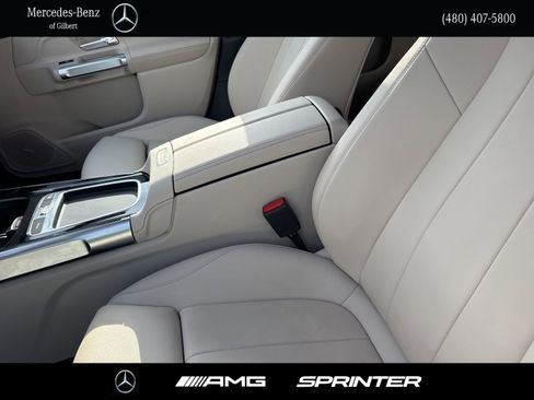 Used 2026 Mercedes-Benz GLB 250 image 14