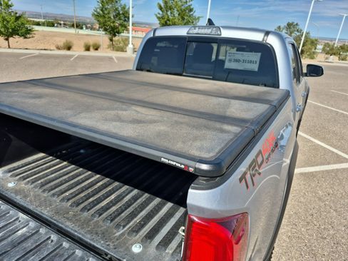 Used 2019 Toyota Tacoma TRD Off-Road AWD/4WD image 22