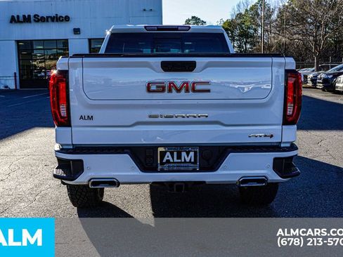 Used 2025 GMC Sierra 1500 AT4 w/ AT4 Preferred Package AWD/4WD image 11