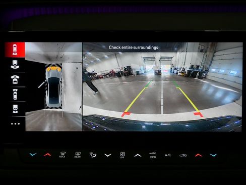 Used 2024 Dodge Charger R/T w/ Plus Group image 19