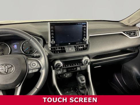Used 2022 Toyota RAV4 XLE Premium AWD/4WD image 9