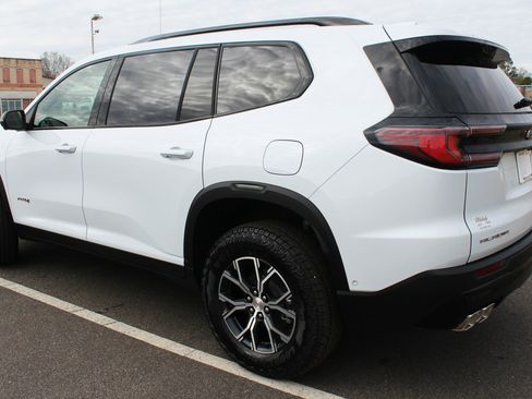 New 2026 GMC Acadia AT4 image 15