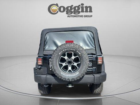 Used 2015 Jeep Wrangler Unlimited Sport w/ Trailer Tow Group AWD/4WD image 3