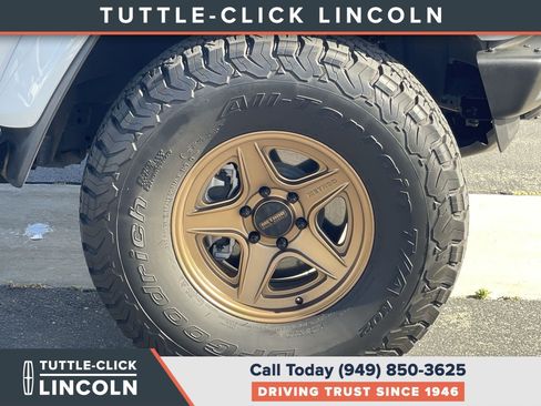 Used 2024 Ford Bronco Raptor w/ Interior Carbon Fiber Pack 6 AWD/4WD image 13