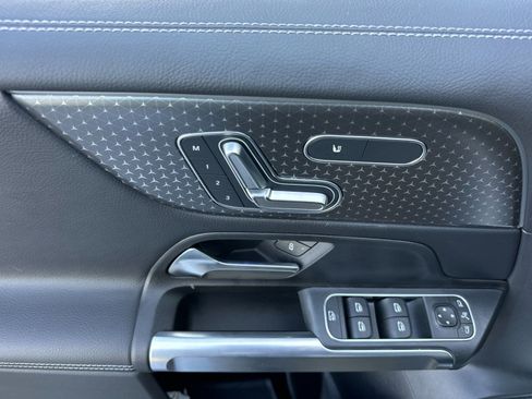 Certified 2025 Mercedes-Benz GLB 250 4MATIC image 11