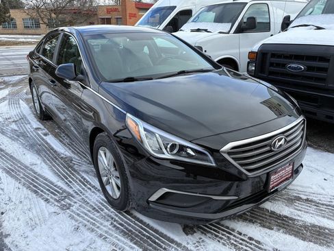 Used 2017 Hyundai Sonata SE w/ Cargo Package image 13