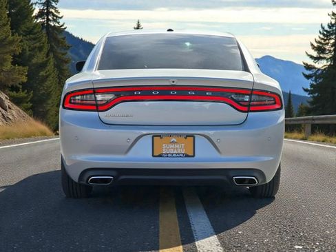 Used 2022 Dodge Charger SXT image 6