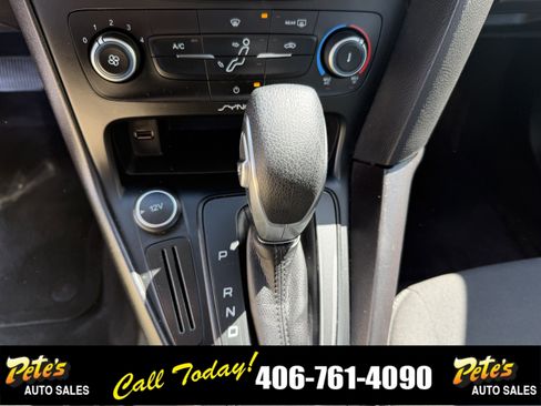 Used 2017 Ford Focus SE FWD image 22