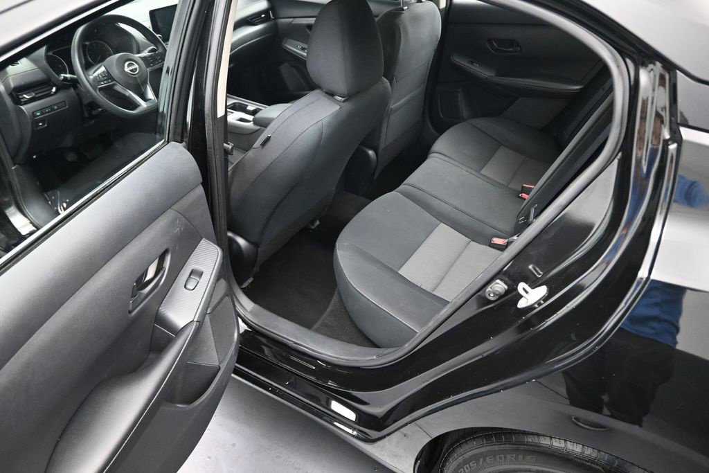 Certified 2024 Nissan Sentra SV FWD image 18