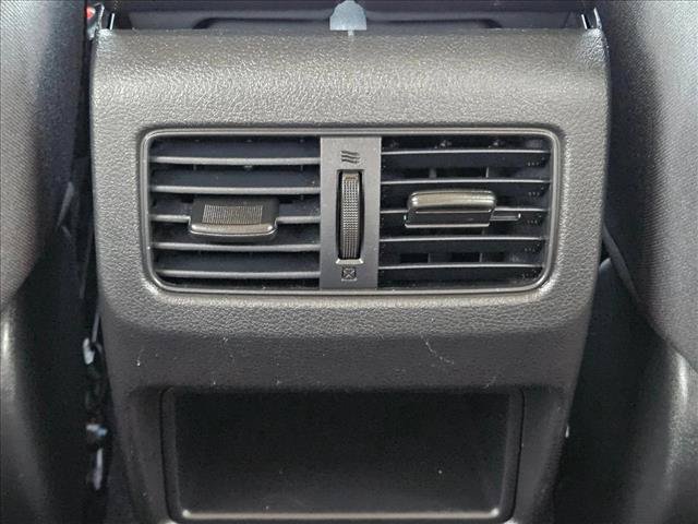 Used 2024 Nissan Rogue S FWD image 16
