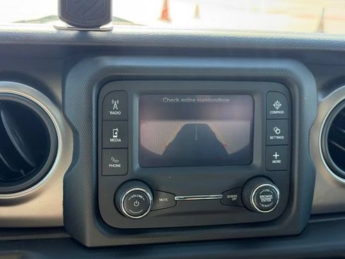 Used 2020 Jeep Wrangler Unlimited Sport S AWD/4WD image 15