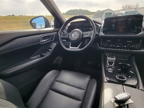 Used 2021 Nissan Rogue SL w/ Premium Package image 18