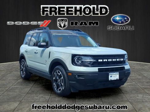 Used 2022 Ford Bronco Sport Outer Banks w/ Tech Package AWD/4WD image 1