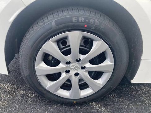 Used 2022 Toyota Corolla LE FWD image 24
