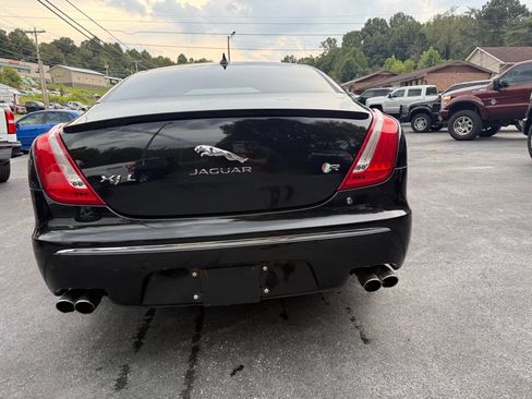 Used 2014 Jaguar XJ R LWB RWD image 12