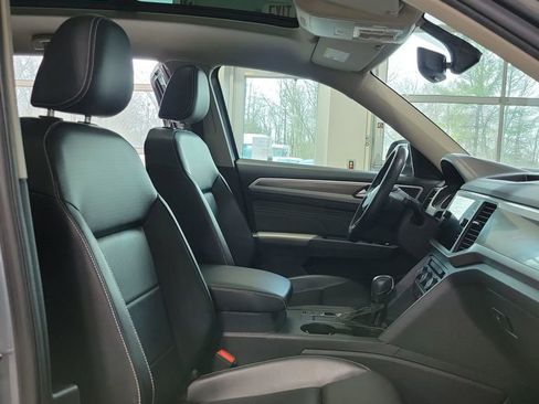 Used 2021 Volkswagen Atlas SE image 25