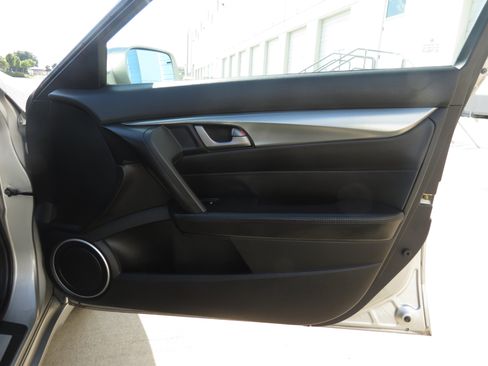 Used 2011 Acura TL w/ Technology Package FWD image 30