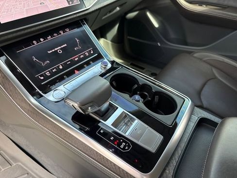 Used 2019 Audi Q8 Prestige w/ Luxury Package AWD/4WD image 28